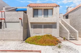 Photo #3: 2707688 Listing 