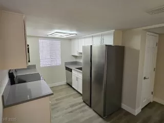 Photo #1: 2707690 Listing 