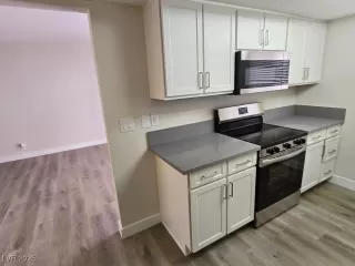 Photo #4: 2707690 Listing 