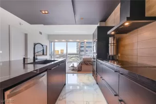 Photo #3: 2707698 Listing 