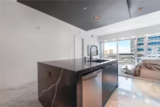 Photo #5: 2707698 Listing 