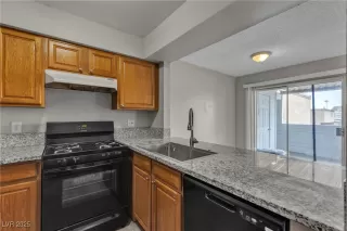 Photo #6: 2707708 Listing 