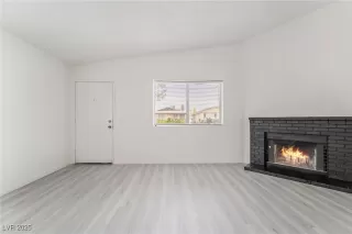 Photo #5: 2707740 Listing 