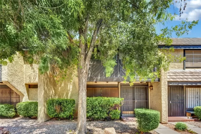 MLS: 2707757 Condo For Sale