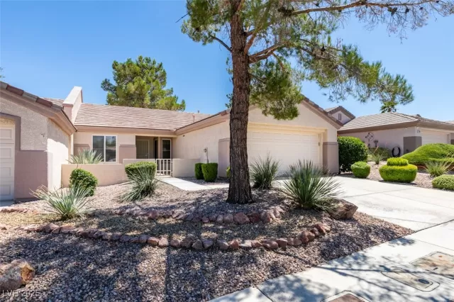 MLS: 2707776 Condo For Sale