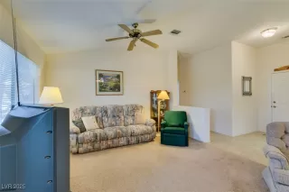 Photo #4: 2707776 Listing