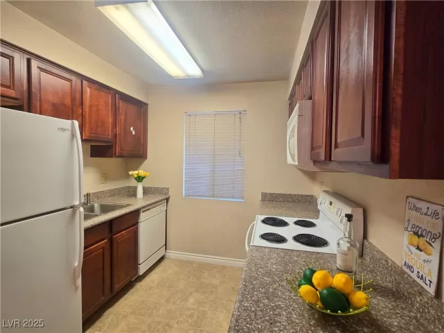 MLS: 2707803 Condo For Sale