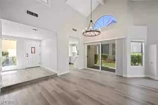 Photo #3: 2707808 Listing 