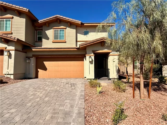 MLS: 2707810 Condo For Sale