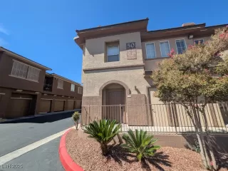 Photo #1: 2707812 Listing 