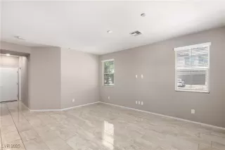 Photo #4: 2707814 Listing 