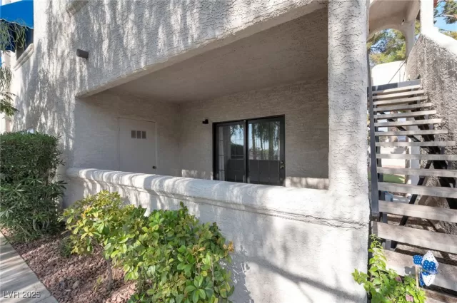 MLS: 2707815 Condo For Sale