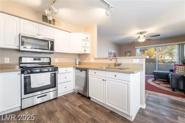 MLS: 2707820 Condo For Sale