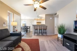 Photo #2: 2707820 Listing 