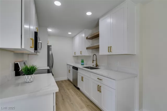 MLS: 2707832 Condo For Sale