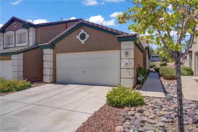 MLS: 2707847 Condo For Sale