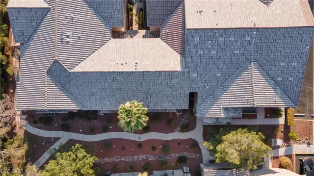 MLS: 2707856 Condo For Sale