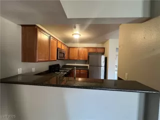 Photo #1: 2707858 Listing 