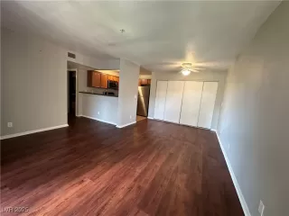 Photo #3: 2707858 Listing 