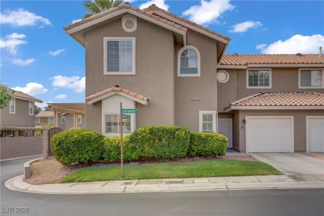 MLS: 2707864 Condo For Sale