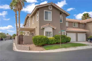 Photo #1: 2707864 Listing 