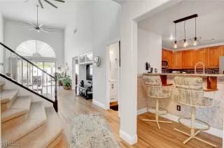 Photo #3: 2707871 Listing