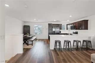 Photo #2: 2707883 Listing 