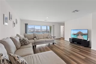 Photo #4: 2707883 Listing 