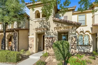 Photo #1: 2707886 Listing