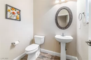 Photo #6: 2707886 Listing