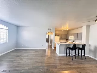 Photo #2: 2707894 Listing