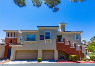 Photo #1: 2707913 Listing 