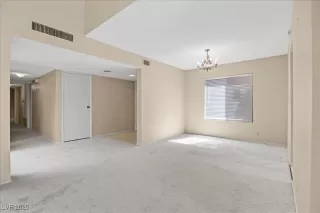 Photo #5: 2707917 Listing 