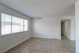 Photo #2: 2707922 Listing 