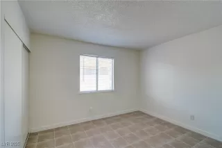 Photo #6: 2707922 Listing 