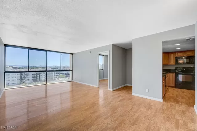 MLS: 2707939 Condo For Sale