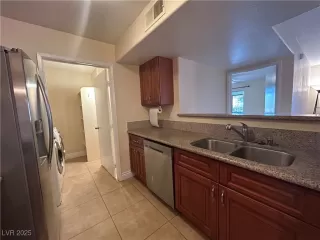 Photo #6: 2707947 Listing 