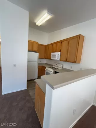 Photo #2: 2707951 Listing 