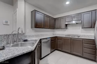 Photo #2: 2707956 Listing 