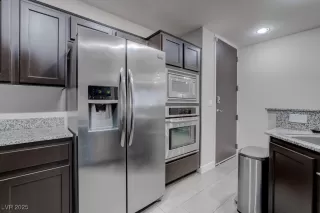 Photo #4: 2707956 Listing 