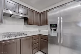 Photo #5: 2707956 Listing 