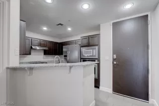 Photo #6: 2707956 Listing 