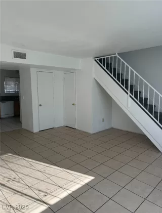 Photo #1: 2707960 Listing 