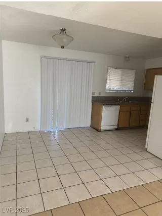 Photo #2: 2707960 Listing 