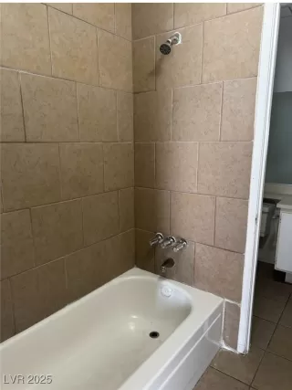 Photo #5: 2707960 Listing 