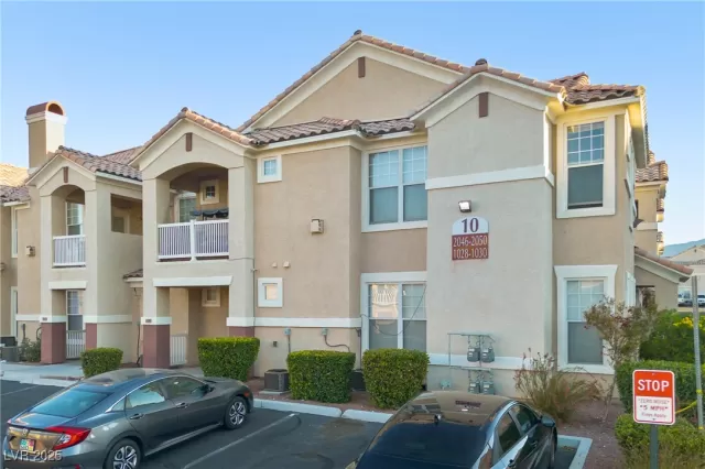 MLS: 2707964 Condo For Sale