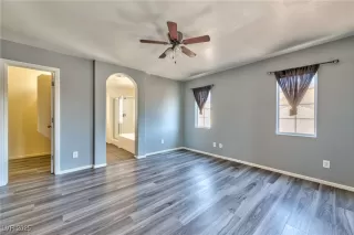 Photo #5: 2707989 Listing