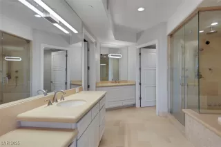 Photo #3: 2708003 Listing 