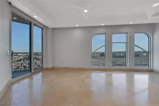 Photo #5: 2708003 Listing 