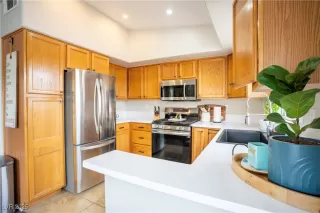 Photo #2: 2708012 Listing